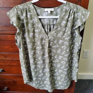 Chaus Short Sleeve Blouse size medium